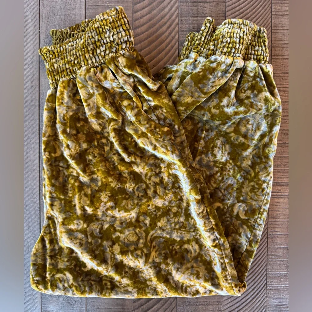 Anthropologie Gloria Crushed Velvet Joggers Women’s Size Small